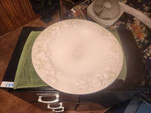 lot 141 image: Antica Fornance - 19 platter - Made in Italy