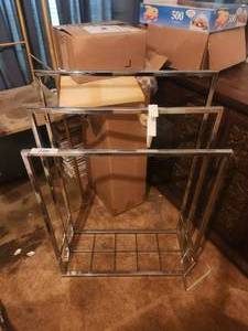 lot 120 image: Metal rack