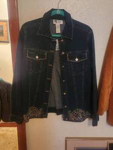 lot 107 image: Maggie Sweet blue jean jacket - S