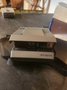 lot 89 image: Polaroid camera