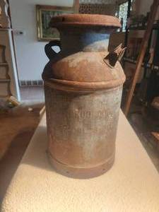 lot 49 image: Vintage 24 tall milk can