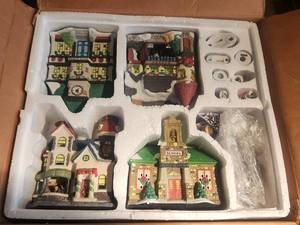 lot 53 image: Christmas village