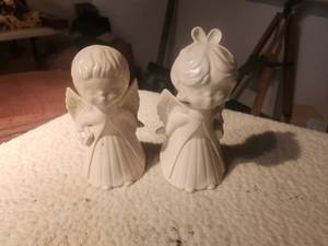 lot 16 image: Pair of singing Angel fiagures