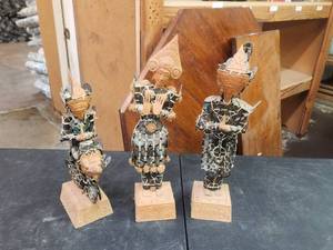 lot 3 image: Selection of 3 vintage Balinese Kepeng Dewi Sri ceremonial coin statues