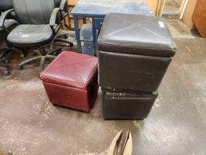 lot 17 image: Selection of 3 stools with storage