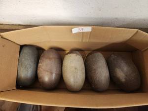 lot 39 image: Lingam Stone from the Narmada basin in India - 5