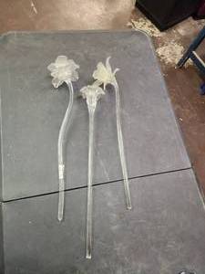 lot 65 image: Selection of 3 glass flowers