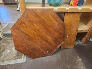 lot 70 image: Wood table with no legs