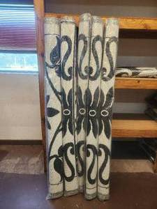 lot 73 image: Black and white indoor & outdoor plastic mats-rugs - 70 x 101 - bid x 5