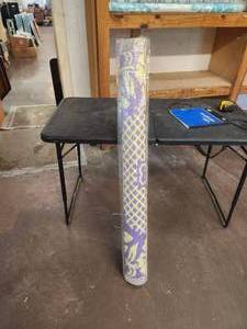 lot 87 image: Purple and white indoor & outdoor plastic mats-rugs - 48 x 68 - bid x 10