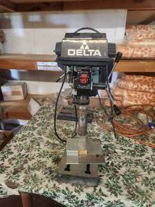 lot 117 image: Delta workbench drill press