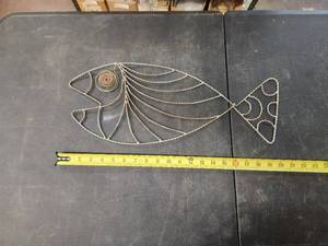 lot 214 image: Selection of indoor & outdoor iron pieces
