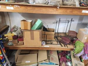 lot 247 image: Shelf Lot
