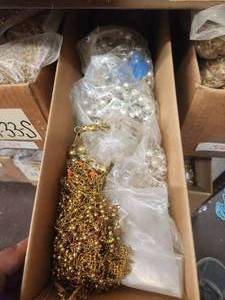 lot 315 image: Generous selection of pieces for jewelry and craft making