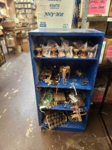 lot 339 image: Small shelf unit with contents