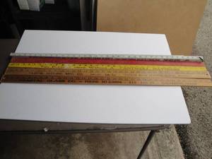 lot 30 image: Lot Of 5-Vintage Collectors Yard Sticks