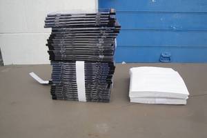 lot 80 image: Lot Of 40-Empty CD Cases And Sleeves