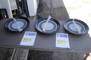 lot 150 image: New- Mighty Pro Grille- Set Of 3- Stove Top BBQ Grill With Lifters
