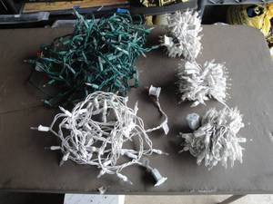 lot 222 image: Working White Holiday Light Strings-About 500-Bulbs