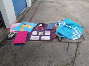 lot 251 image: Mixed Lot Of Bags, Including Totes, Wallets And Money Bags