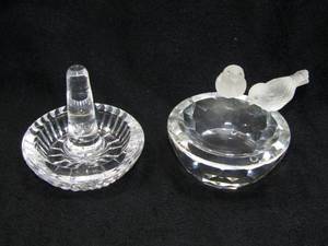 lot 259 image: Swarovski lead crystal bird ring dish and Waterford lead crystal ring post