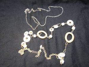 lot 263 image: Chicos and Canvas fashion ladies belts