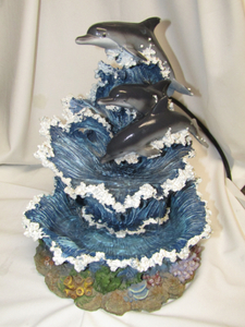 lot 288 image: Dolphin water fountain tested and works