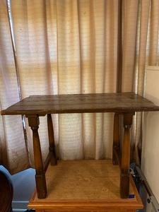 lot 12 image: Side Table