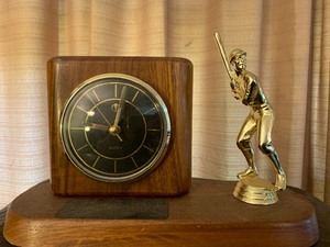 lot 25 image: Trophyclock