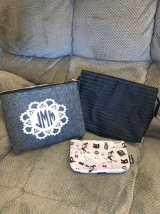lot 34 image: Pursesbags