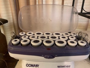 lot 42 image: Conair hot hair curlers