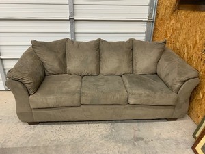 lot 54 image: Sofa Good shape needs cleaning