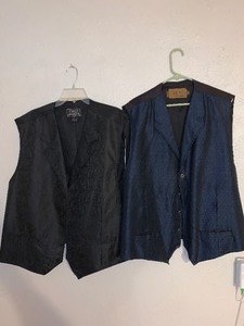 lot 69 image: Western dress vest  see pics  nice
