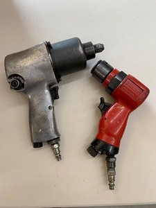 lot 105 image: Air tools    see pics
