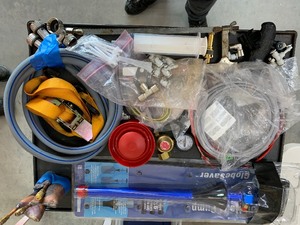 lot 102 image: Assorted fittings and gauges etc   see pics