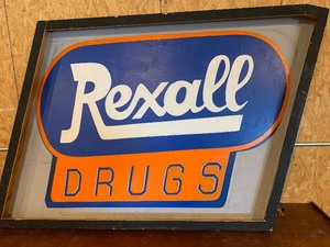 lot 151 image: Large hand painted REXALL drugs lighted sign   cool find    see pics