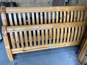 lot 81 image: King sized sleigh type slatted bed frame   see pics