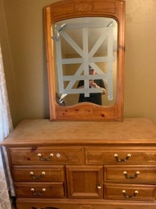 lot 84 image: Dresser with mirror   mirror has tape on it for moving - not broken    see pics