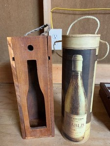 lot 90 image: Wine bottle holders   see pics
