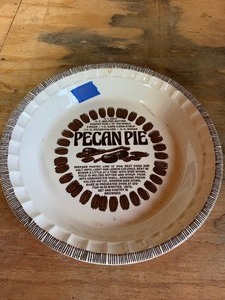 lot 94 image: Vintage pecan pie plate   Jennette  see pics