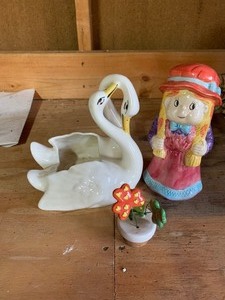 lot 109 image: tabletop home decor and flower cork   see pics