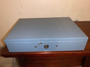 lot 170 image: Metal lock box wkey