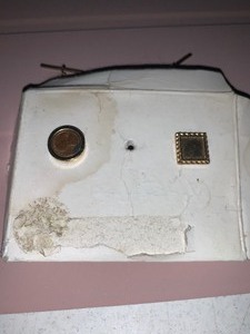lot 38 image: Tie tack set