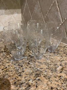 lot 79 image: Tiffin stemware