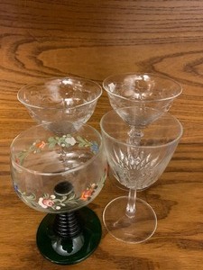 lot 86 image: 4 misc wine glasses