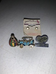 lot 95 image: 3 lapel pins & 1 pair of stud earrings