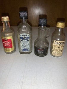 lot 137 image: 4 miniature collectible alcohol bottles