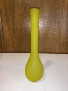 lot 157 image: Vintage mid-century tall flower vase - imperial yellow