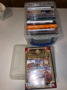 lot 195 image: case with misc computer software and games and CDs