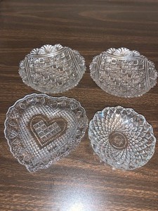 lot 211 image: 4 ASSORTED various designs candy dishes as shown